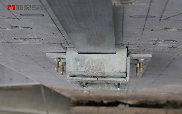 pre-stressed CFRP plate pre-stressed CFRP plate