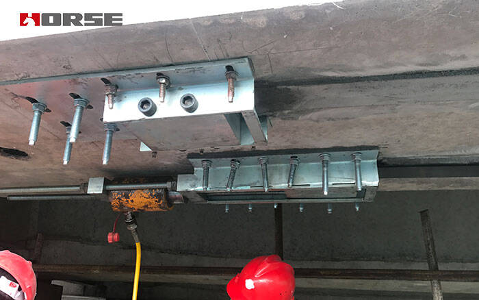 Prestressed FRP laminate Prestressed FRP laminate